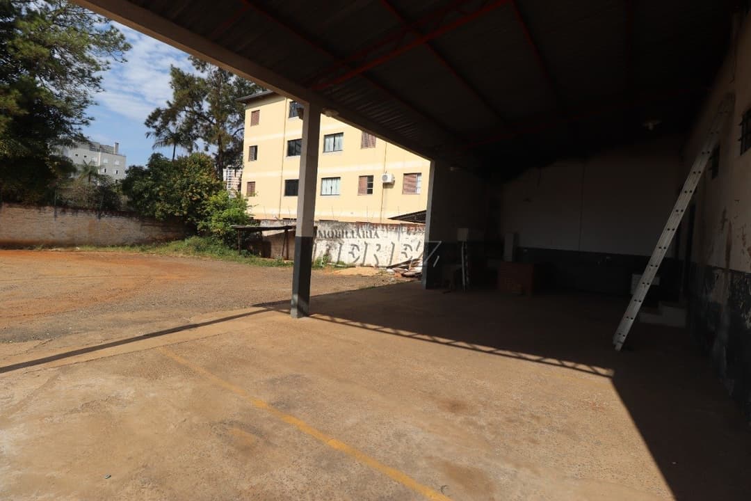 Barracão para alugar na Av Arthur Thomas, região oeste de Londrina. - Foto 18
