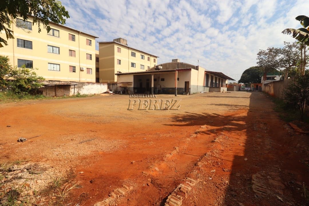 Barracão para alugar na Av Arthur Thomas, região oeste de Londrina. - Foto 24