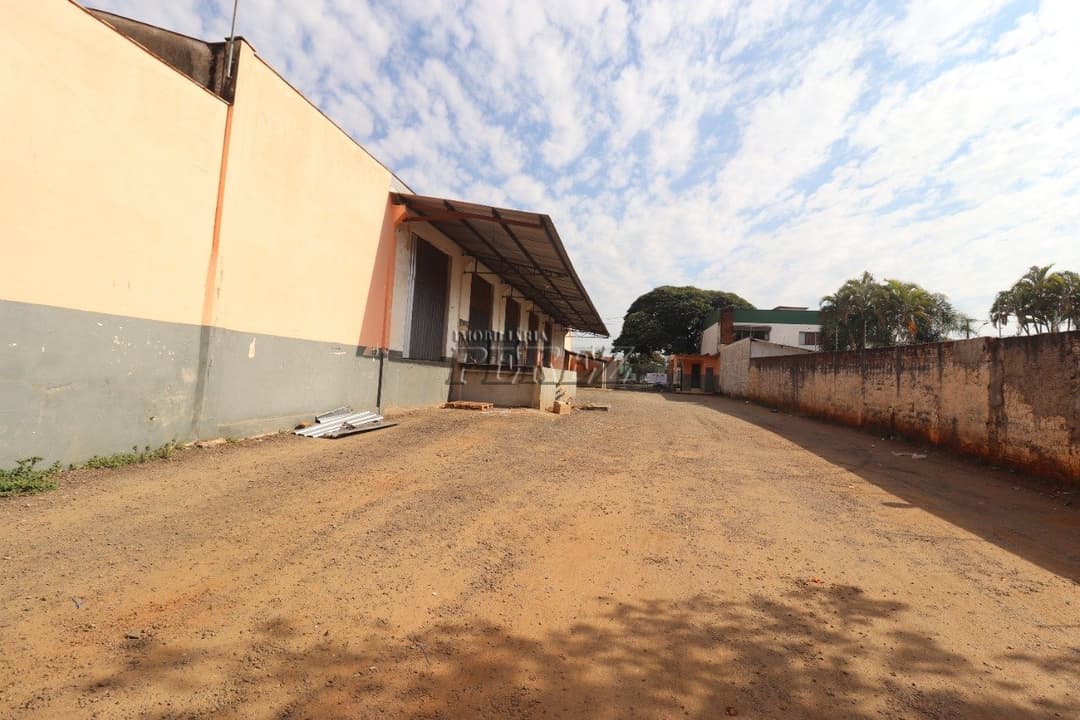Barracão para alugar na Av Arthur Thomas, região oeste de Londrina. - Foto 27