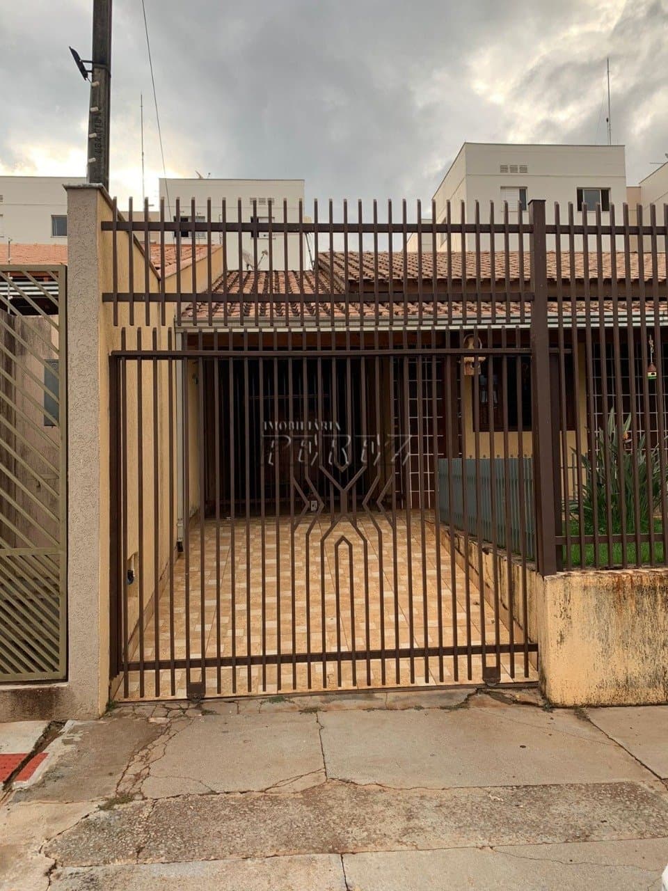 Casa, de 3 quartos à venda no Conjunto Residencial Marajoara - Londrina/PR - Foto 1