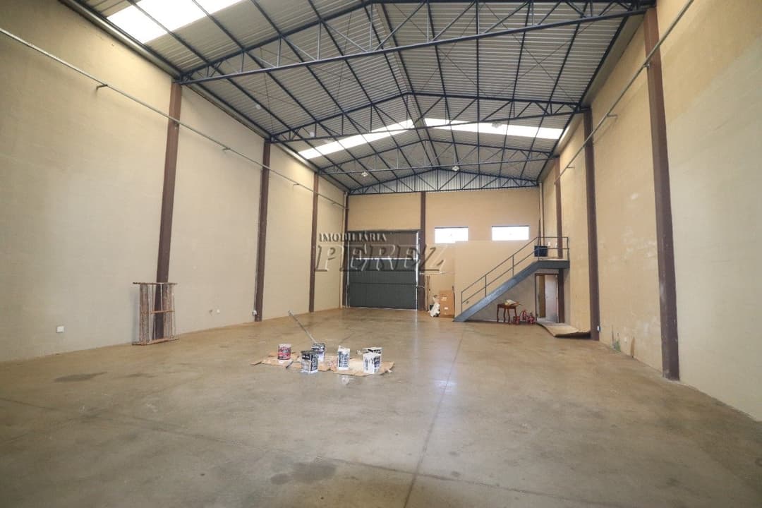 Galpão para alugar na Av. Angelina Ricci Vezozo, região norte de Londrina. - Foto 15
