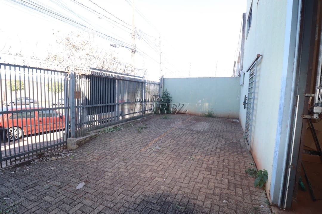 Galpão para alugar na Av. Angelina Ricci Vezozo, região norte de Londrina. - Foto 11