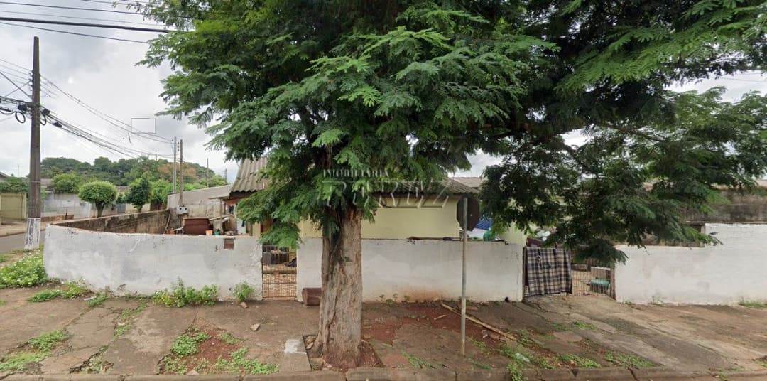 Venda de casa no Bairro Luiz de Sá - Casa de esquina com excelente terreno na Zona Norte de Londrina! - Foto 2