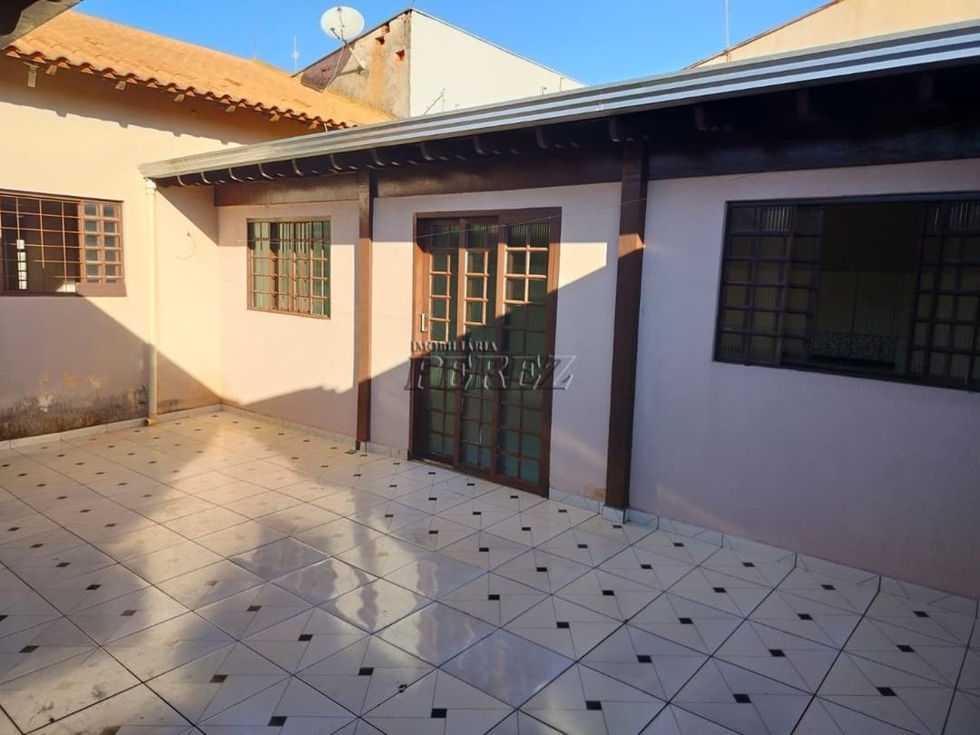 Casa para alugar no Bairro Aquiles Stenghel - Conforto e Praticidade para Você! - Foto 12