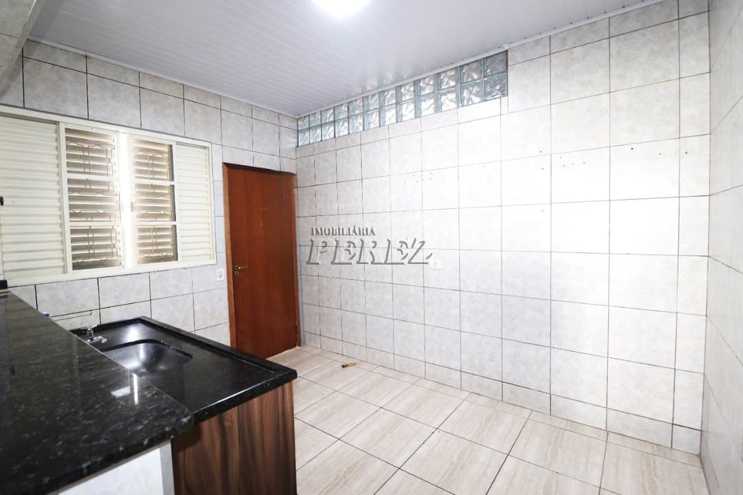 Casa a venda com edícula completa - Espaço e versatilidade em Londrina! - Foto 3