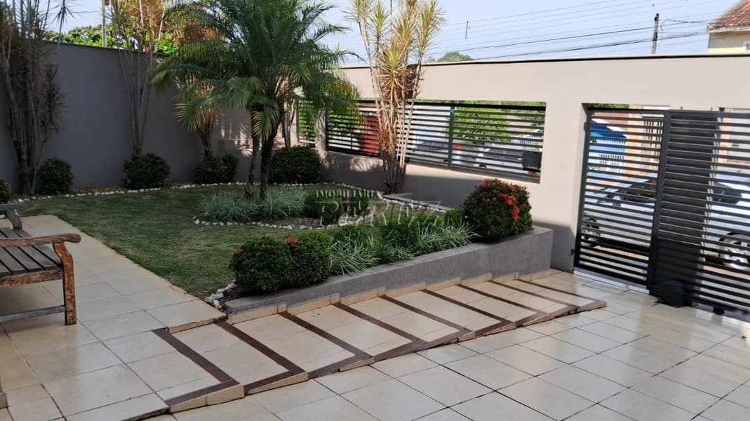 Sobrado à Venda no Bairro Califórnia - 3 Dormitórios, Suíte, Piscina e Churrasqueira - Foto 1