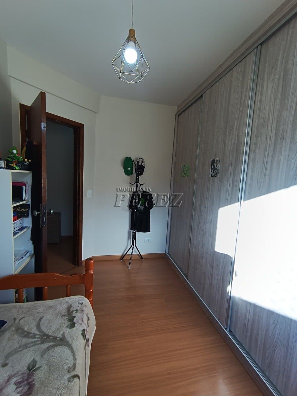 Apartamento a venda com 2 Dormitórios com Sacada e Garagem - Região Central de Londrina! - Foto 5
