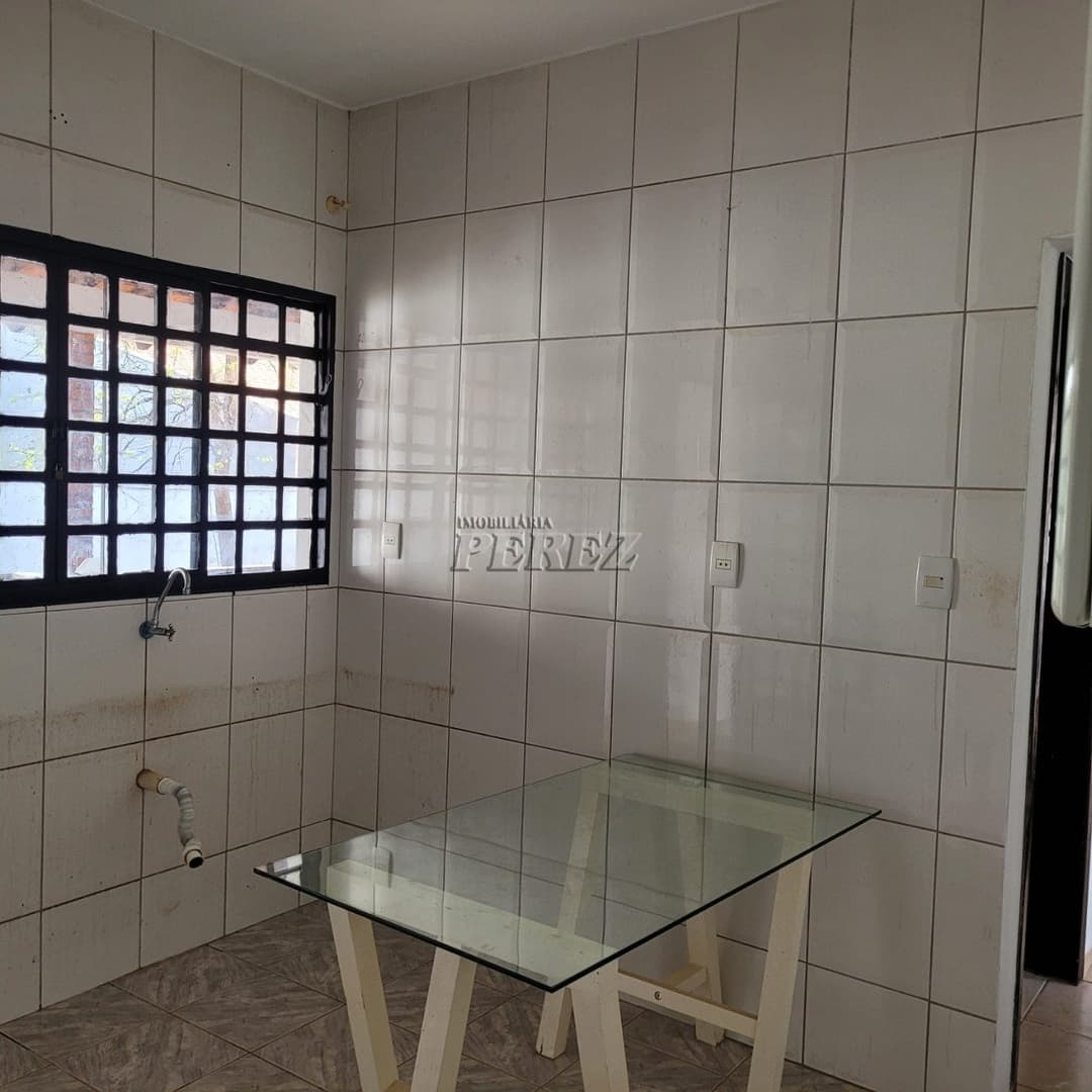 Casa à venda. Térrea com Quintal e 2 Dormitórios - Localização Privilegiada em Londrina! - Foto 6