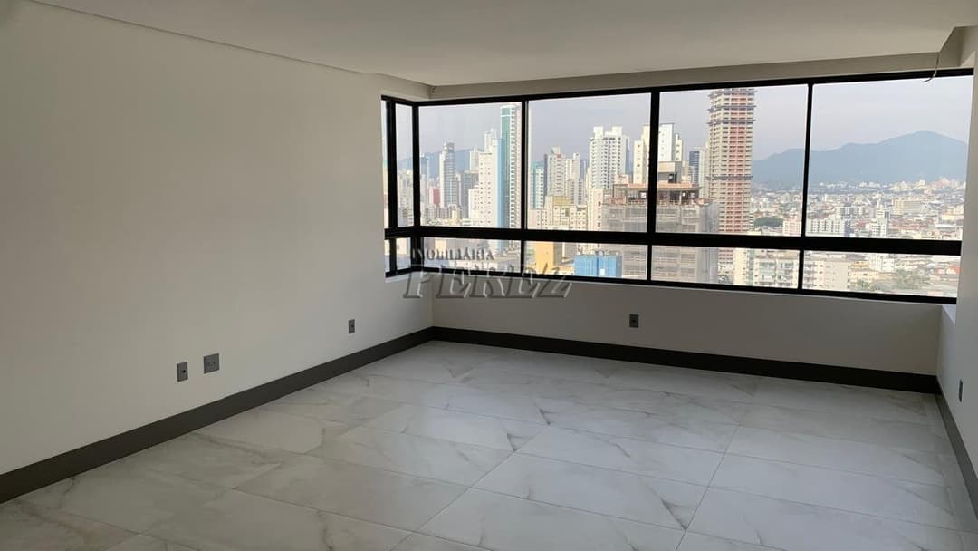 Apartamento à venda de Alto Padrão no Green Ocean - 3 Suítes no Coração de Balneário Camboriú - Foto 4
