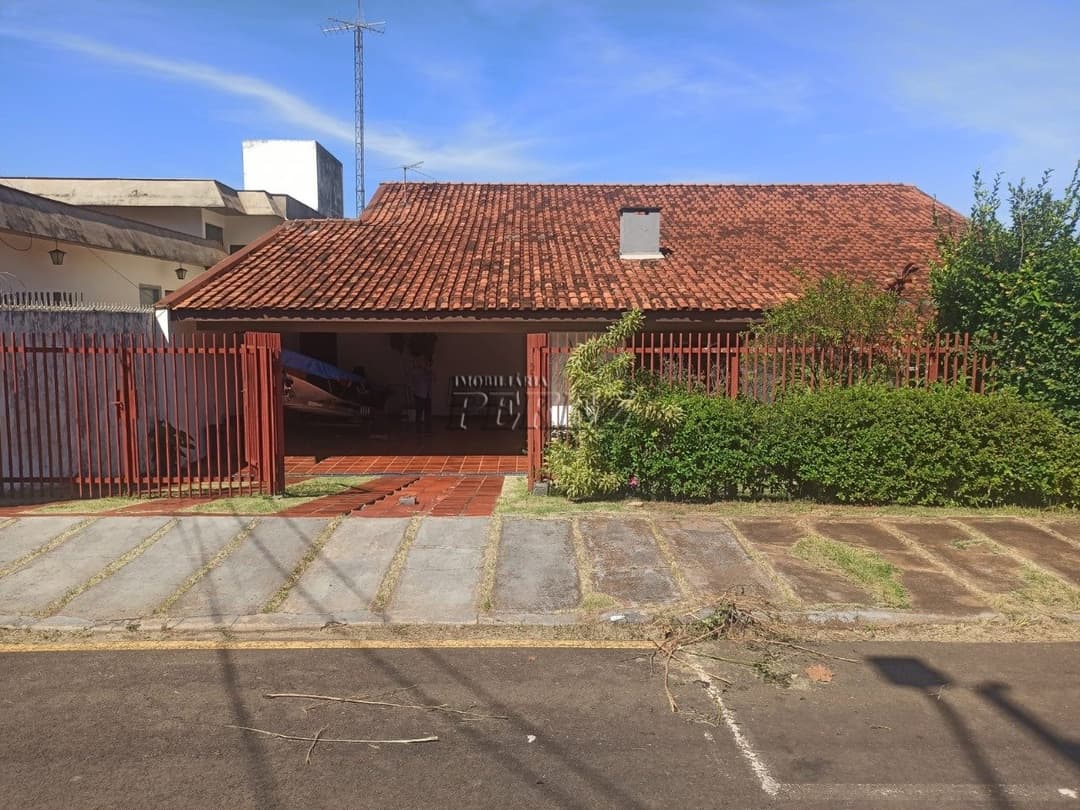Sobrado à venda de Alto Padrão com 2 Suítes, Lareira e Área de Lazer com Piscina - Foto 0