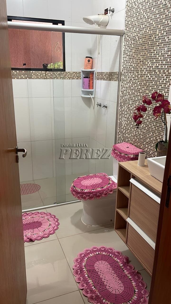 Casa à Venda na Zona Norte de Londrina - Ampla, Funcional e com Espaço Extra! - Foto 12