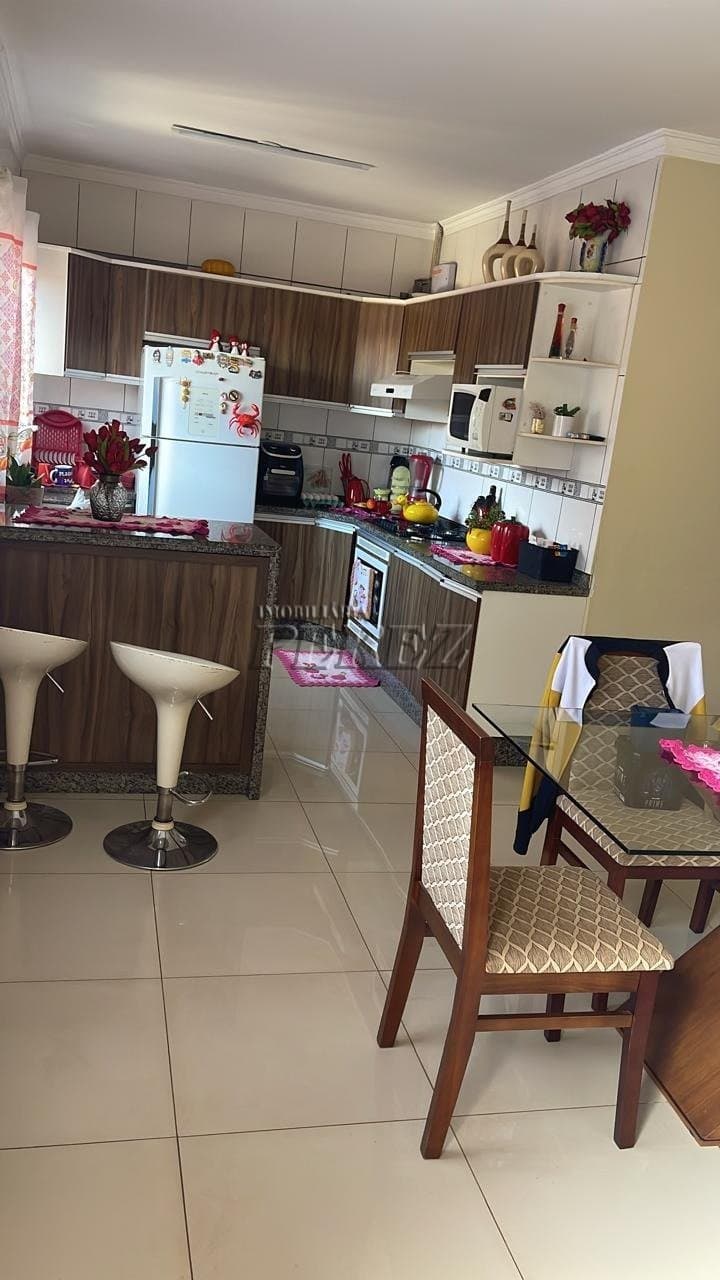 Casa à Venda na Zona Norte de Londrina - Ampla, Funcional e com Espaço Extra! - Foto 5