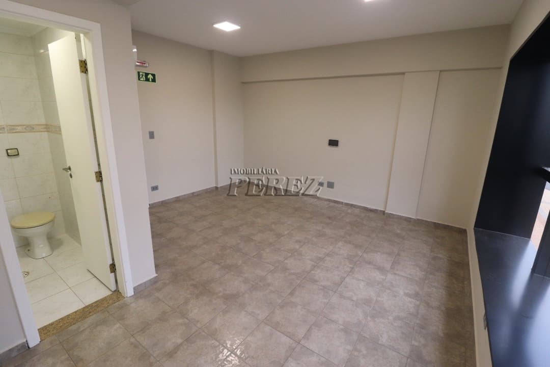 Sala para alugar no Edifício Comercial Perez, no centro de Londrina - Foto 7
