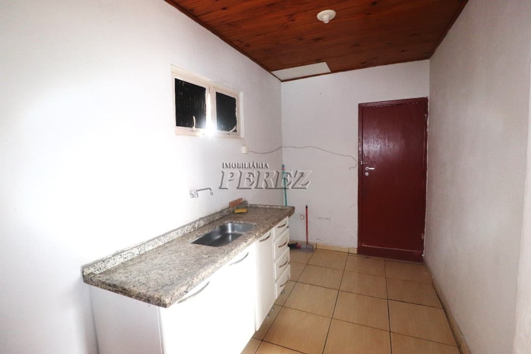 Sobrado à venda, versátil na região oeste de Londrina - Duas unidades e garagem - Foto 12