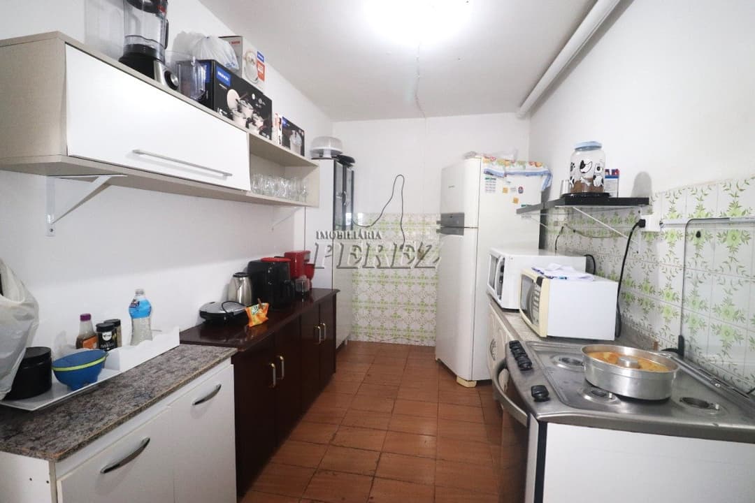 Sobrado à venda, versátil na região oeste de Londrina - Duas unidades e garagem - Foto 21