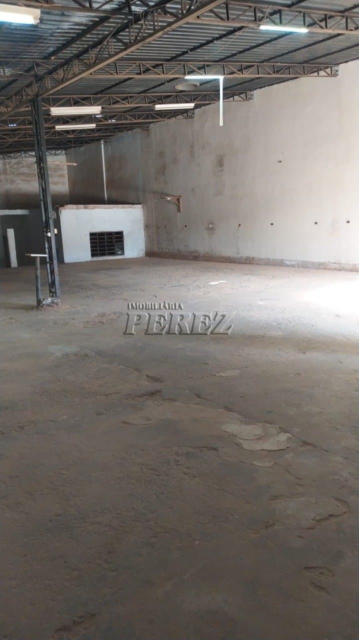Galpão à Venda e locação no Bairro Catuaí - 300 m² de terreno e construção em Londrina - Foto 1