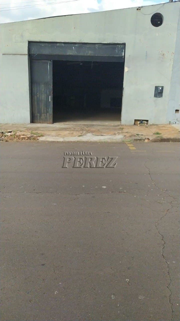 Galpão à Venda e locação no Bairro Catuaí - 300 m² de terreno e construção em Londrina - Foto 4