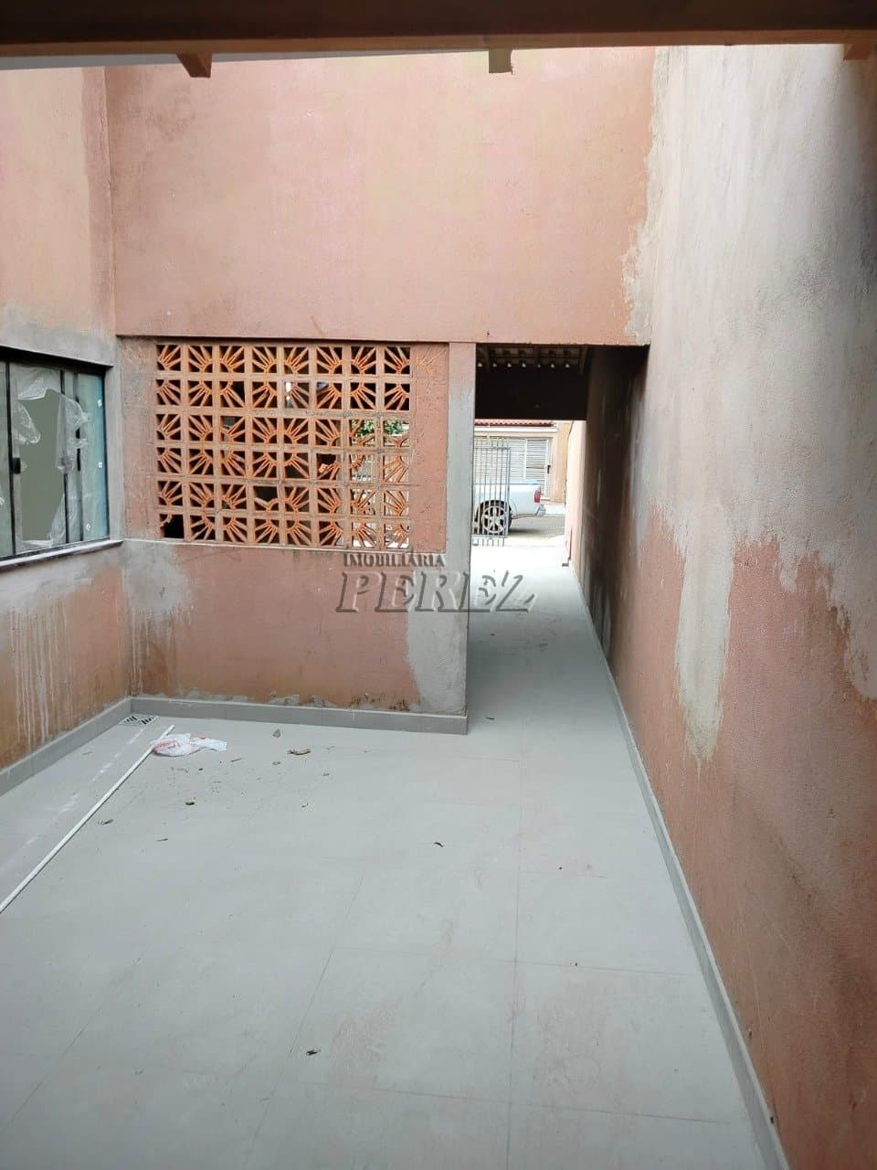 Casa para locação com suíte, jardim de inverno e 2 vagas de garagem! - Foto 1