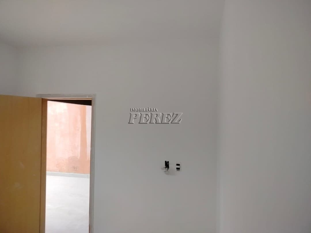 Casa para locação com suíte, jardim de inverno e 2 vagas de garagem! - Foto 5
