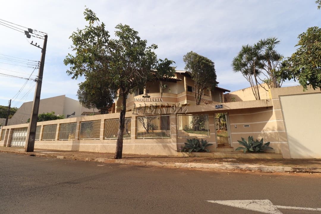 Sobrado Espaçoso para Locação - Jardim Itamarati, Londrina - Foto 1