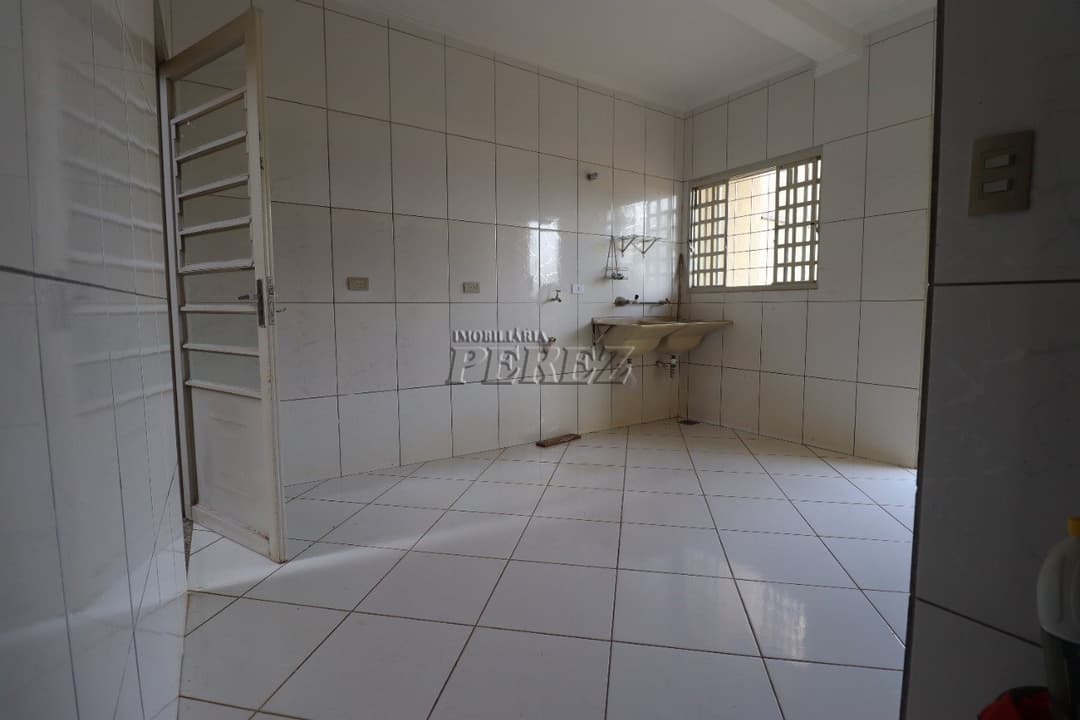 Sobrado Espaçoso para Locação - Jardim Itamarati, Londrina - Foto 17
