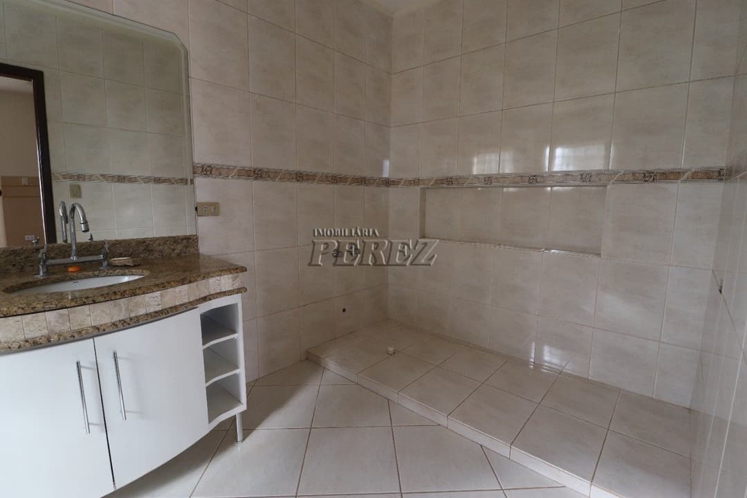 Sobrado Espaçoso para Locação - Jardim Itamarati, Londrina - Foto 54