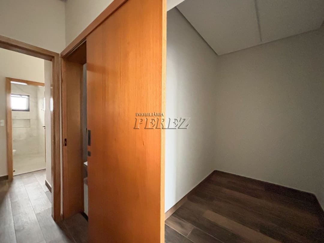 Casa de Alto Padrão à Venda no Condomínio Royal Boulevard - Elegância e Conforto - Foto 14