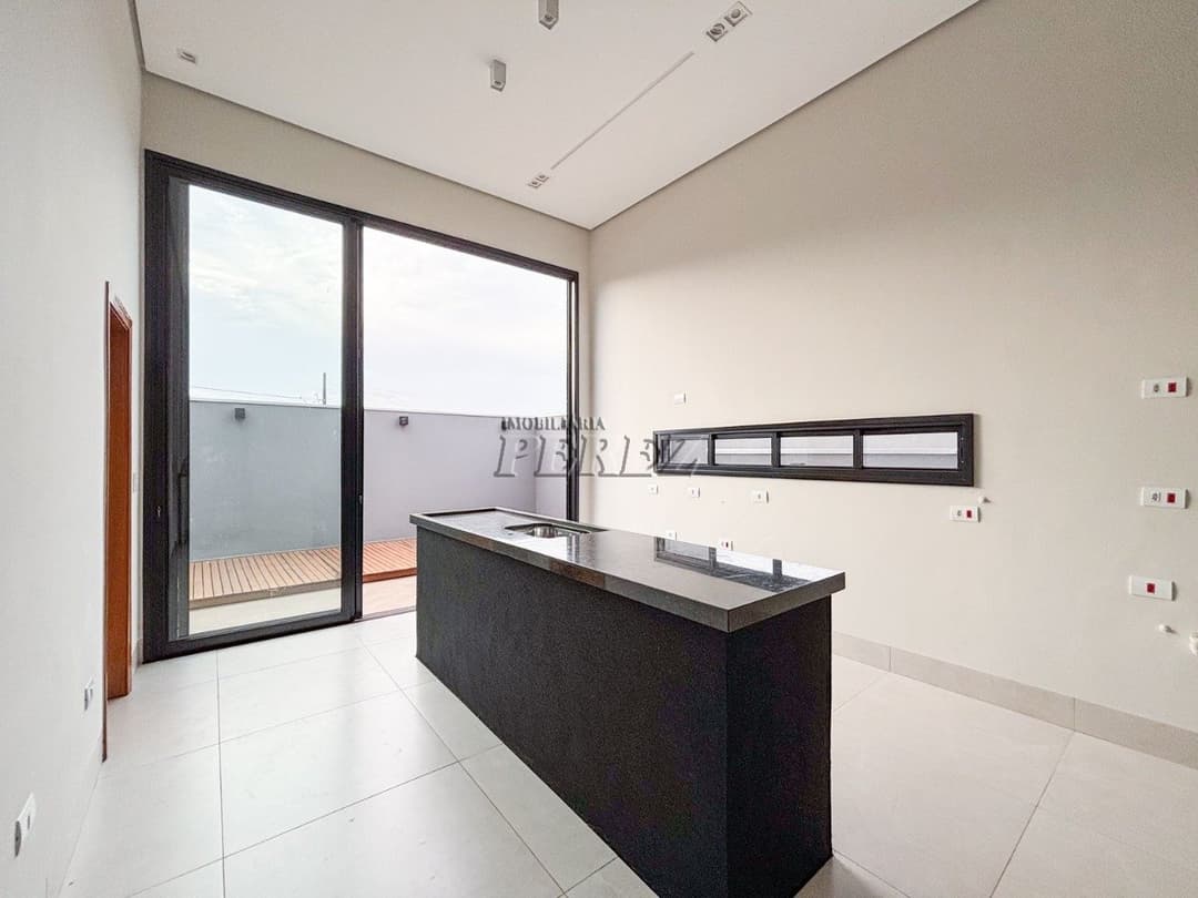 Casa de Alto Padrão à Venda no Condomínio Royal Boulevard - Elegância e Conforto - Foto 3