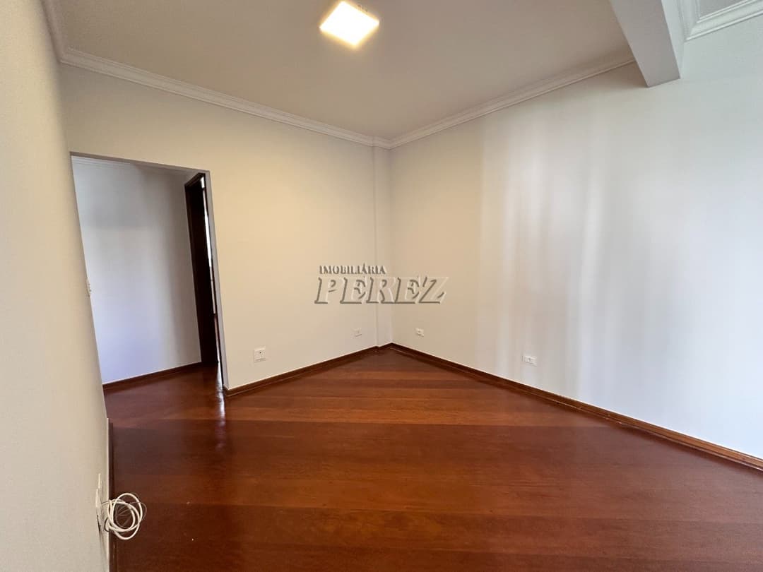 Apartamento para alugar no Edifício Costa Esmeralda na Gleba Palhano, região sul de Londrina - Foto 7