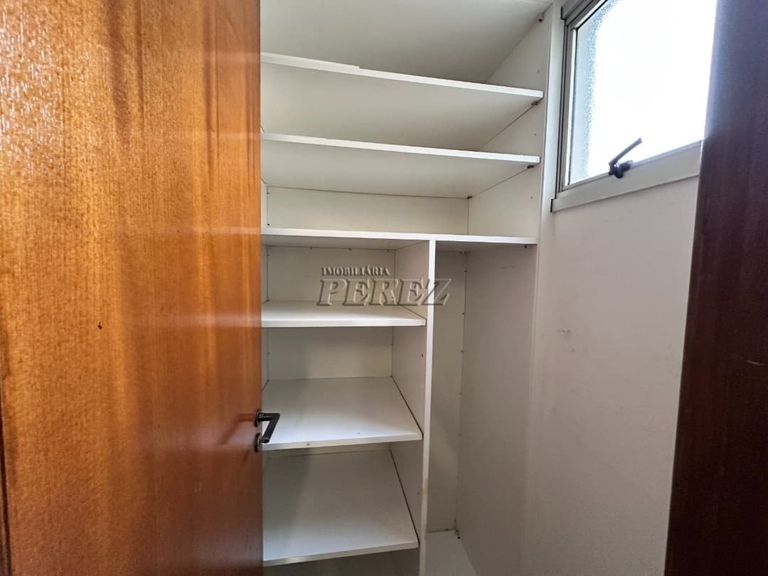 Apartamento para alugar no Edifício Costa Esmeralda na Gleba Palhano, região sul de Londrina - Foto 19