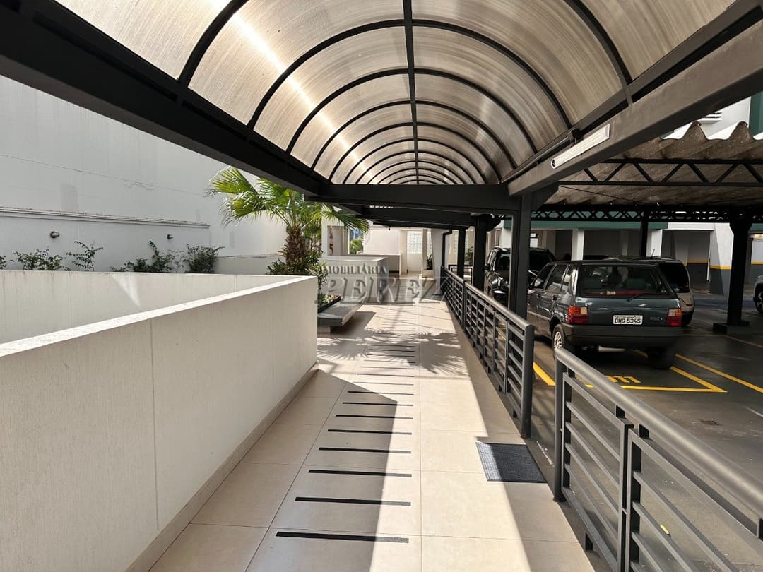 Apartamento para alugar no Edifício Costa Esmeralda na Gleba Palhano, região sul de Londrina - Foto 20