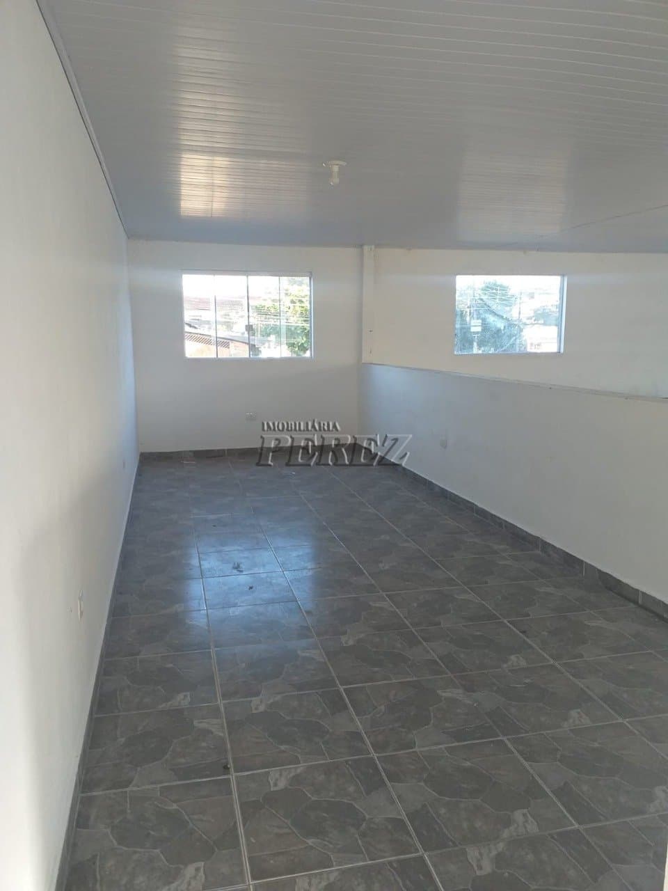 Barracão Comercial à Venda na Zona Leste de Londrina - Espaço e Versatilidade para o Seu Negócio! - Foto 4