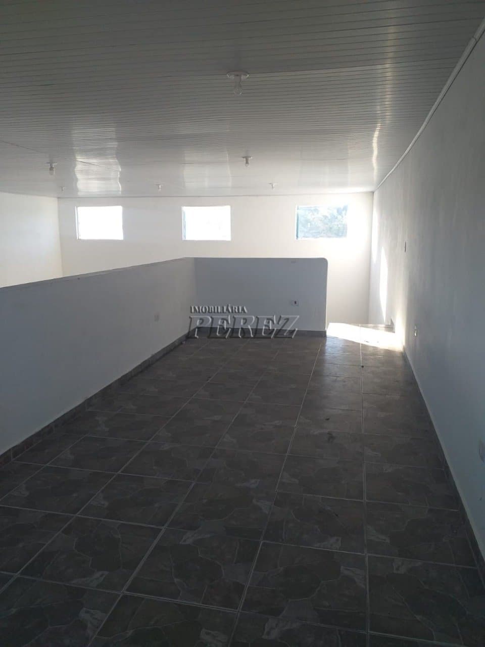 Barracão Comercial à Venda na Zona Leste de Londrina - Espaço e Versatilidade para o Seu Negócio! - Foto 3