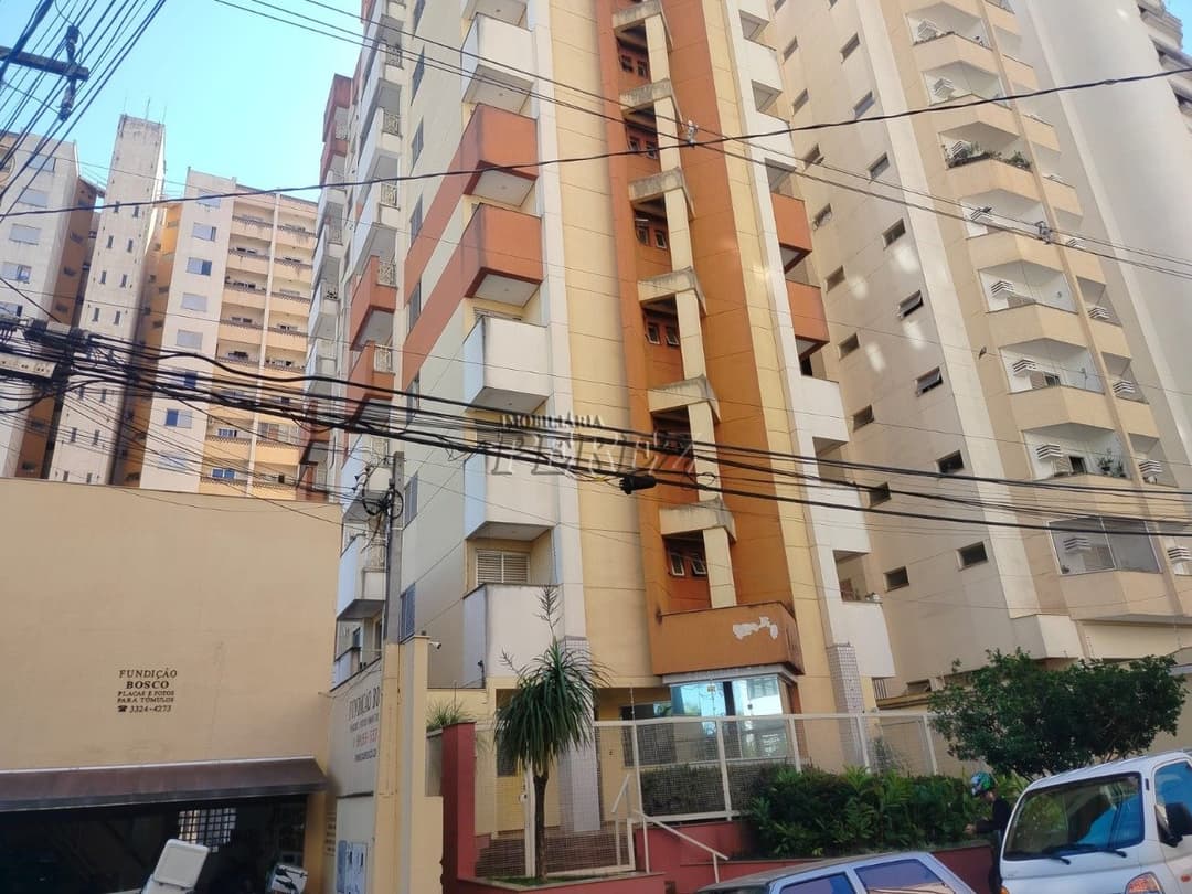 Apartamento à venda em Andar Alto com 2 Dormitórios, Sacada e Área Gourmet - Vista Privilegiada em Londrina!