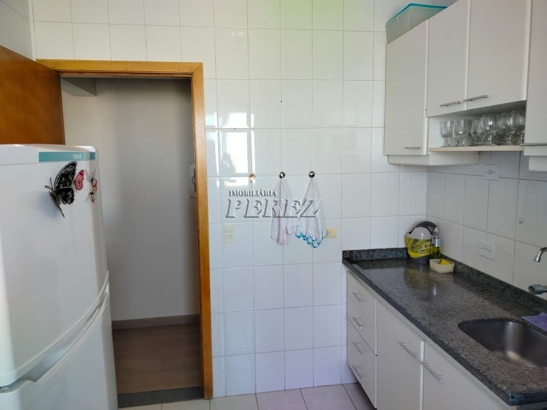 Apartamento à venda em Andar Alto com 2 Dormitórios, Sacada e Área Gourmet - Vista Privilegiada em Londrina!