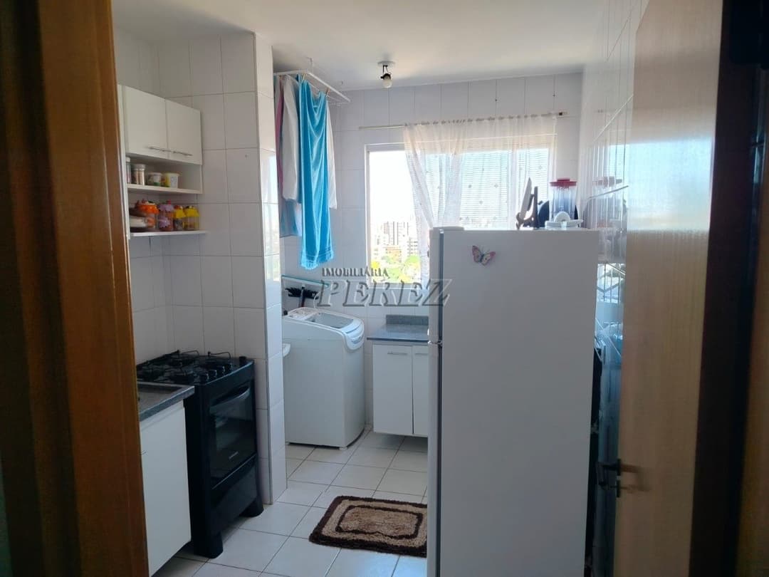 Apartamento à venda em Andar Alto com 2 Dormitórios, Sacada e Área Gourmet - Vista Privilegiada em Londrina!