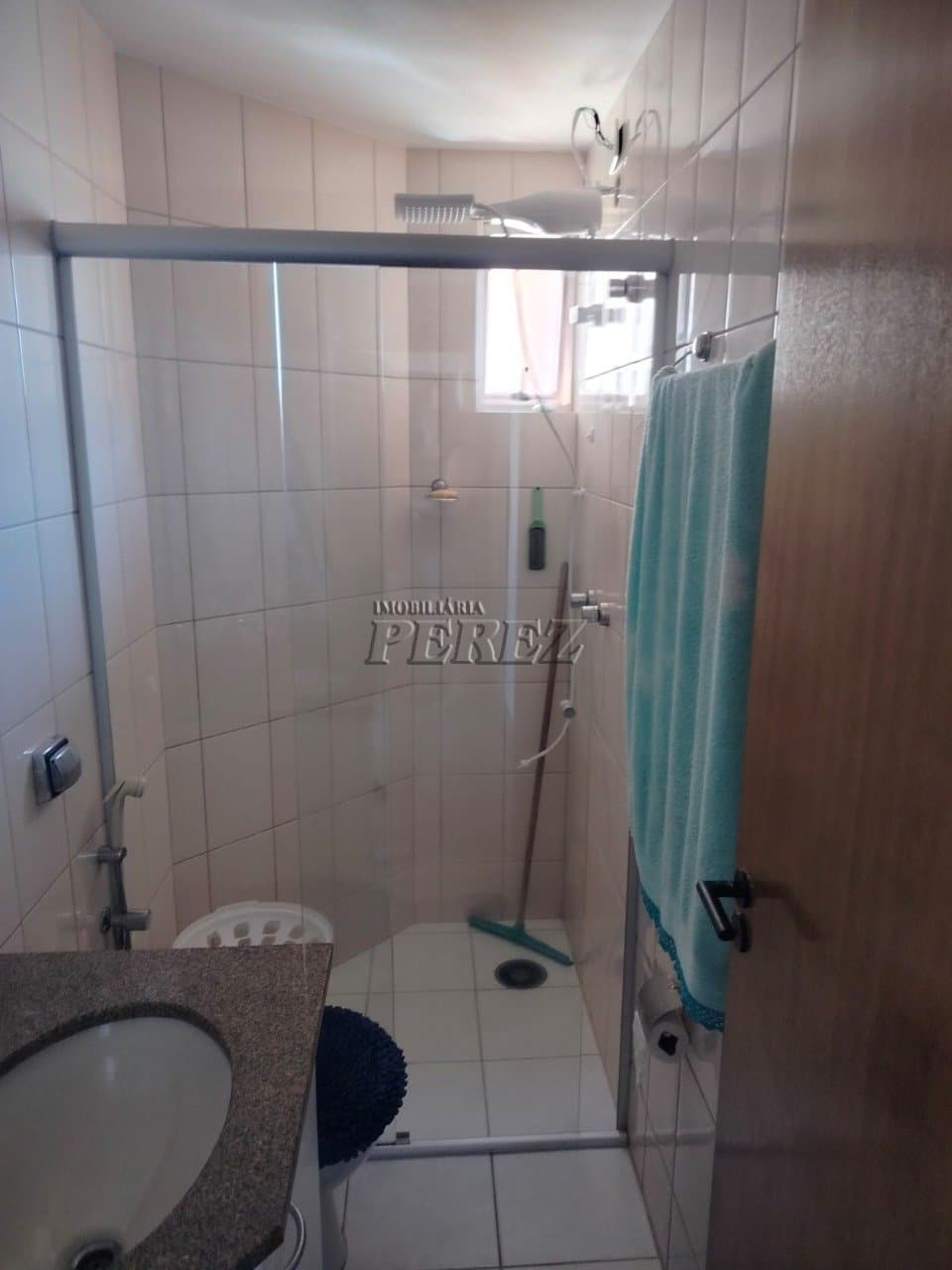 Apartamento à venda em Andar Alto com 2 Dormitórios, Sacada e Área Gourmet - Vista Privilegiada em Londrina!