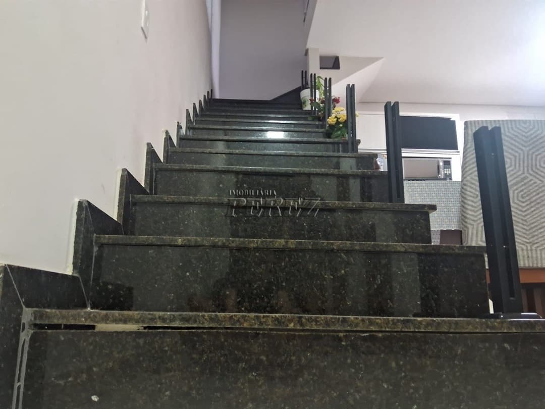 Casa à venda, Ampla Residência na Zona Leste de Londrina - 4 Dormitórios, 3 Suítes e 5 Vagas - Foto 7