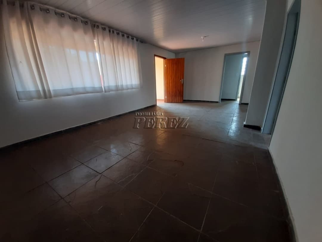 Casa de Três Quartos Para alugar no Centro de Londrina - Foto 7
