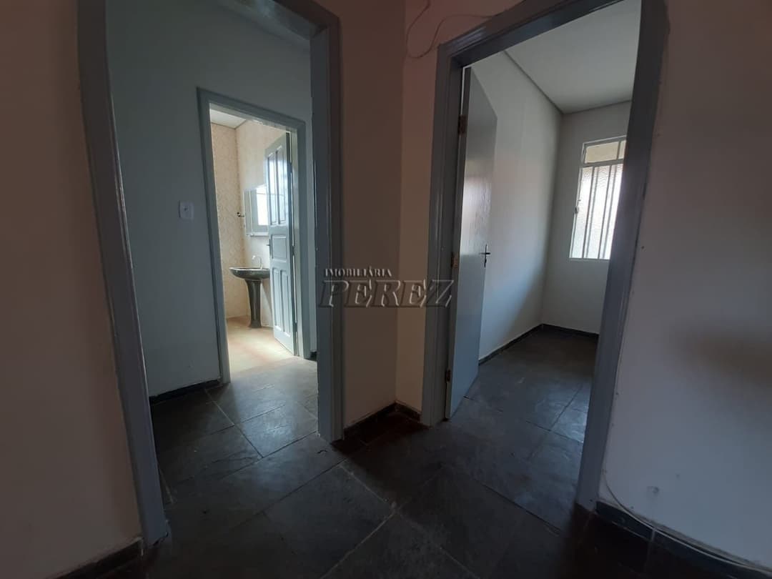 Casa de Três Quartos Para alugar no Centro de Londrina - Foto 9