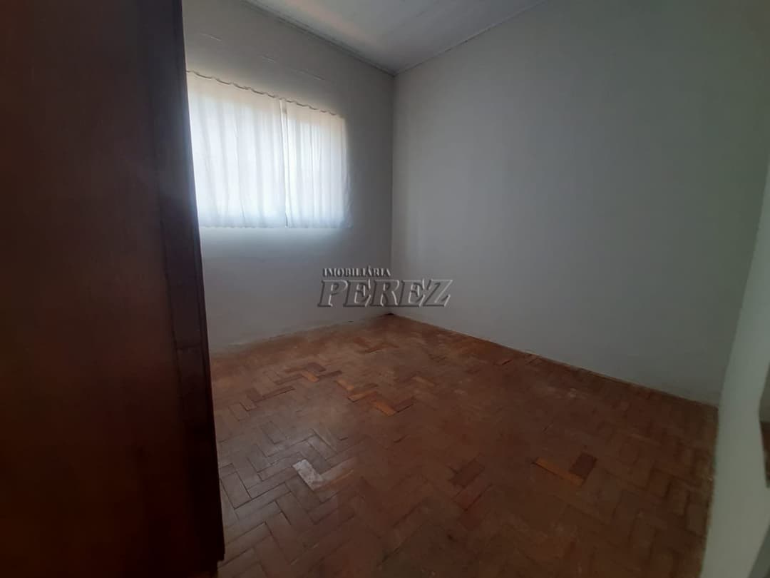 Casa de Três Quartos Para alugar no Centro de Londrina - Foto 11