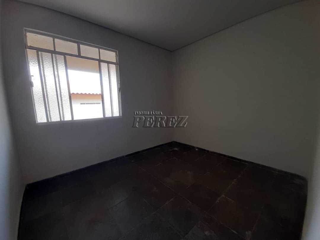 Casa de Três Quartos Para alugar no Centro de Londrina - Foto 18