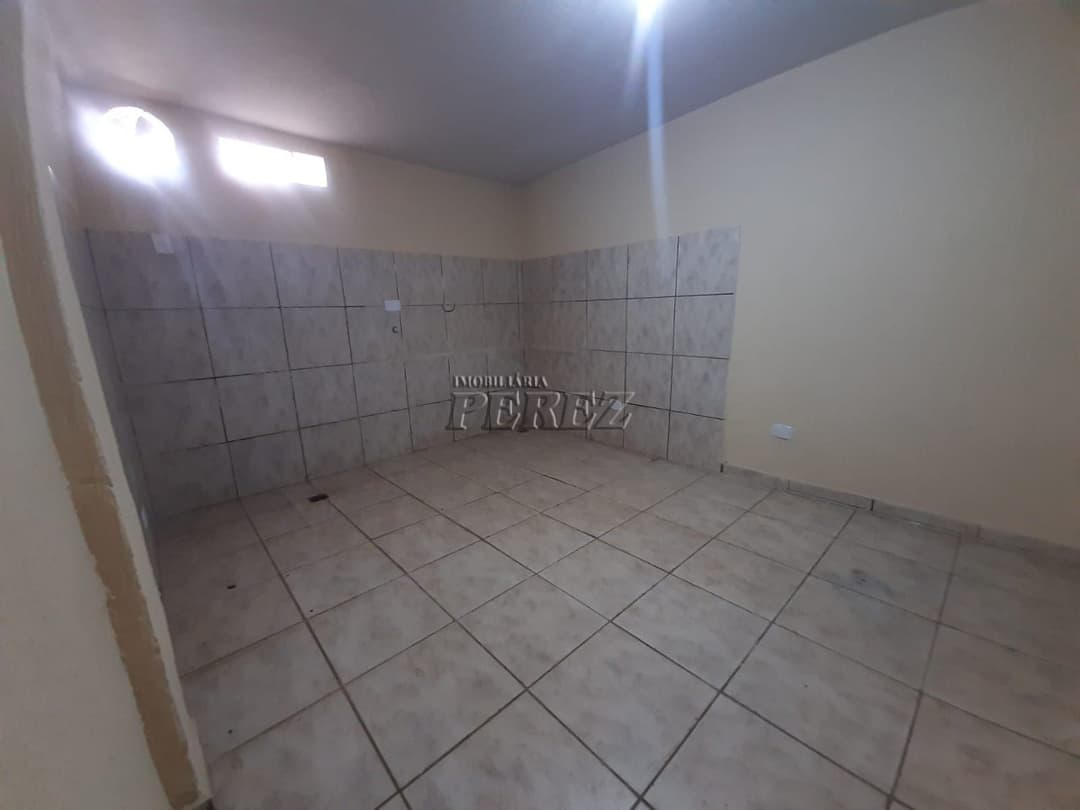 Casa de Três Quartos Para alugar no Centro de Londrina - Foto 21