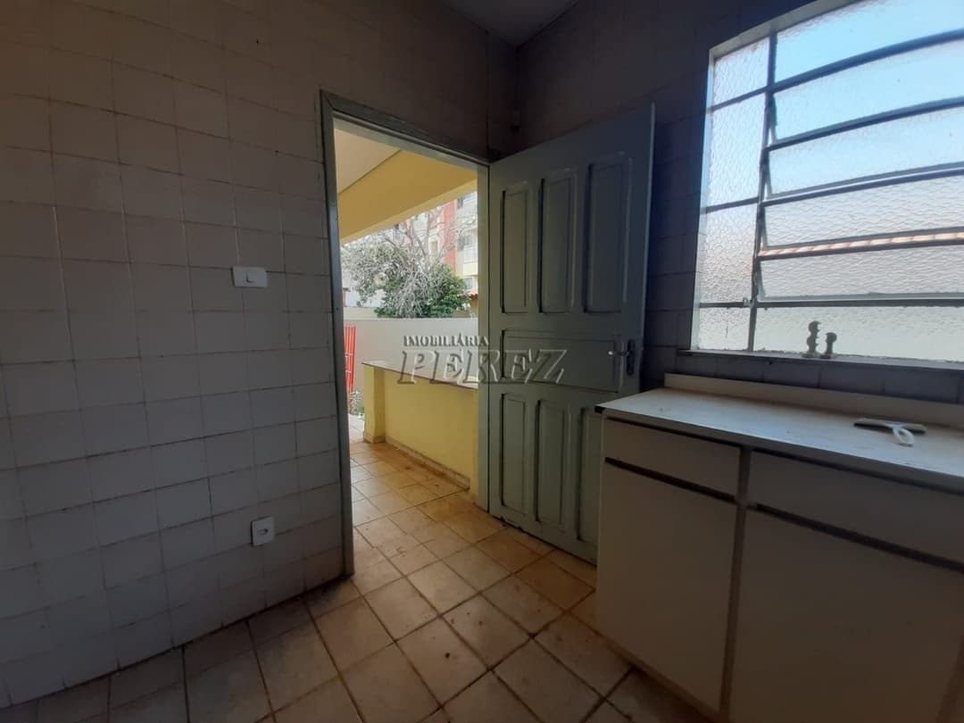 Casa de Três Quartos Para alugar no Centro de Londrina - Foto 24