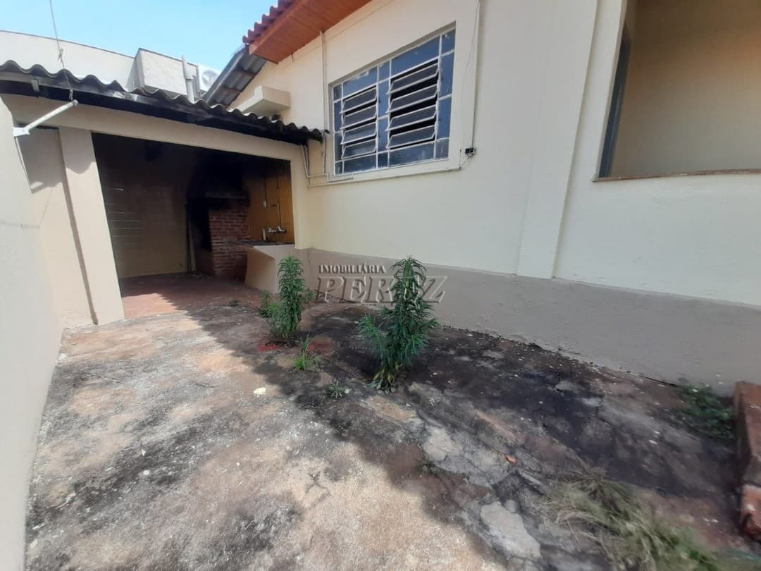 Casa de Três Quartos Para alugar no Centro de Londrina - Foto 28