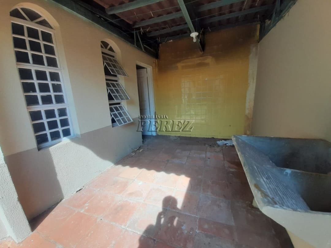 Casa de Fundos para alugar no Centro de Londrina - Foto 5