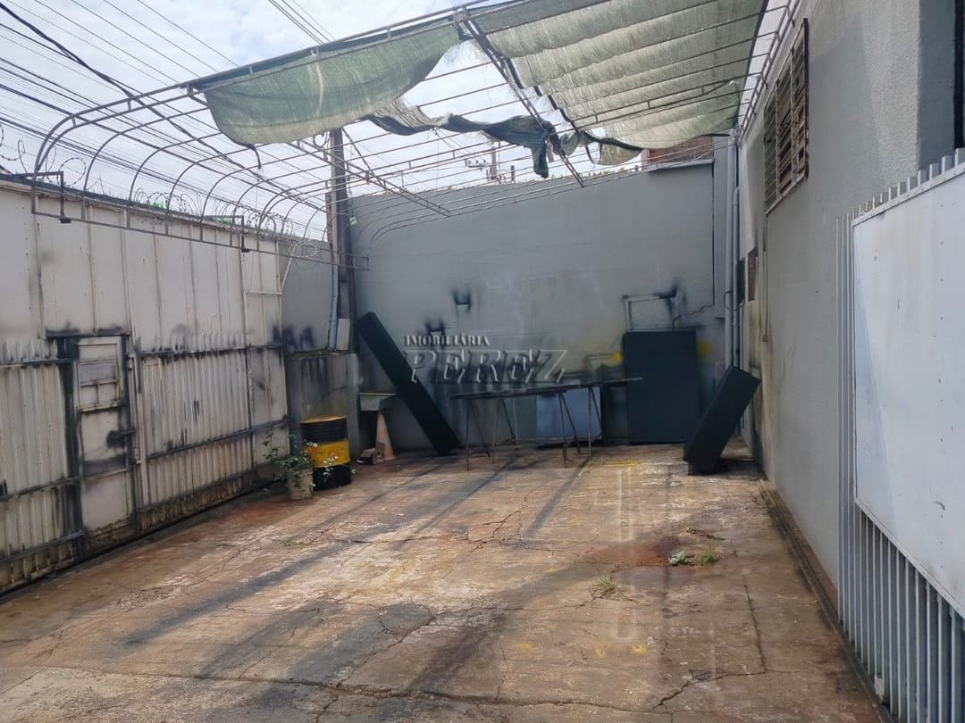 Barracão à venda, próximo ao Shopping  Boulevard, aceita permuta por terreno e veiculo. - Foto 3