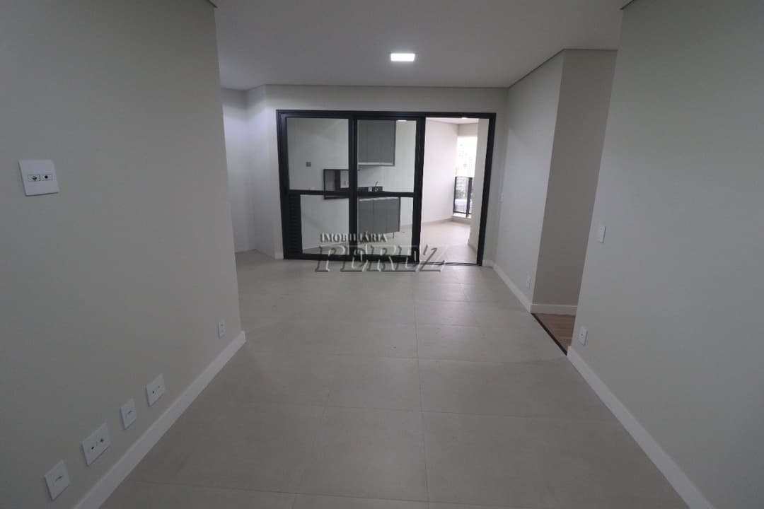 Apartamento para alugar no Odyssey na região central de Londrina - Foto 4