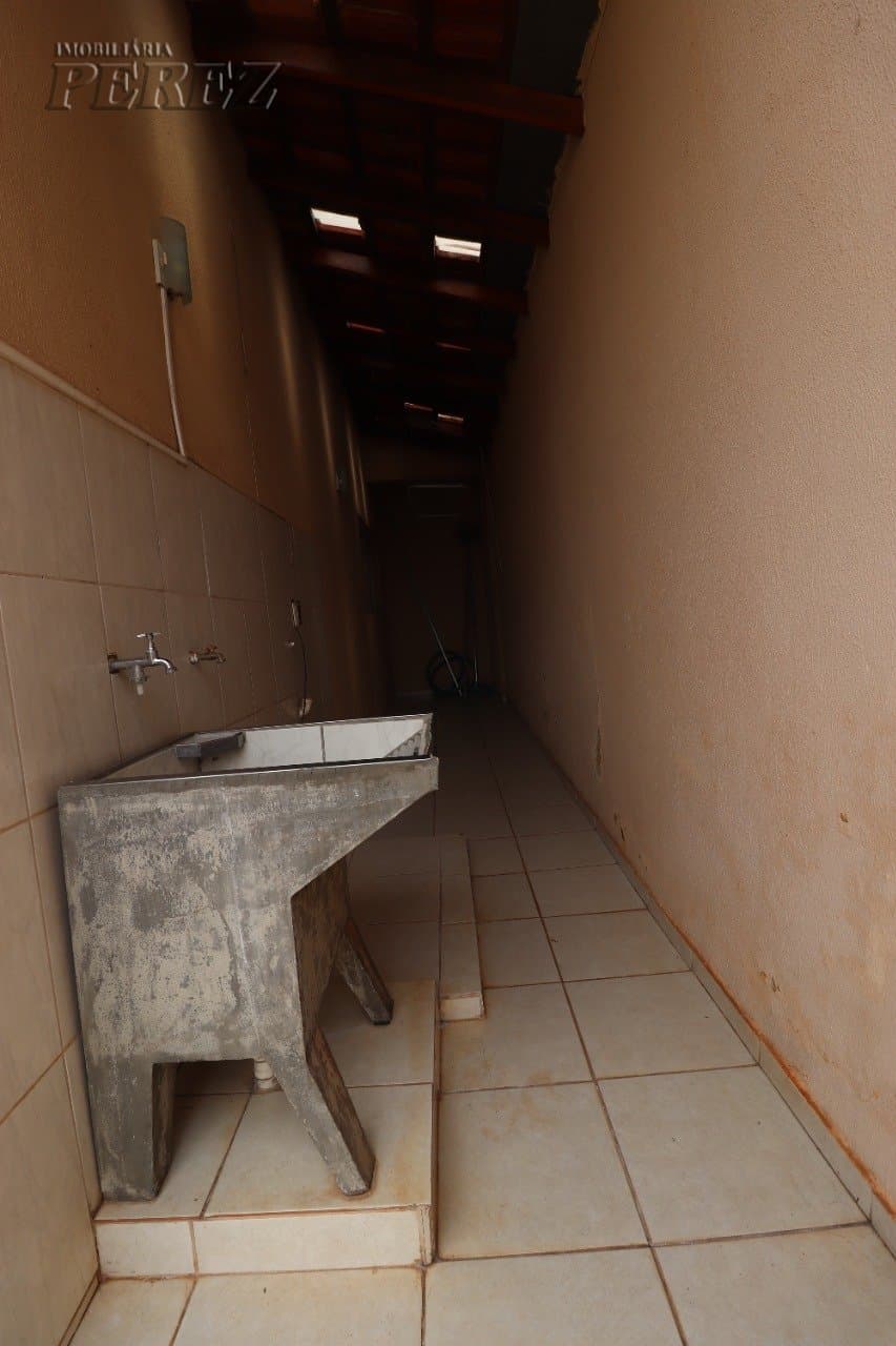 Sobrado com piscina para alugar no jardim Santa Monica na região norte em Londrina. - Foto 26