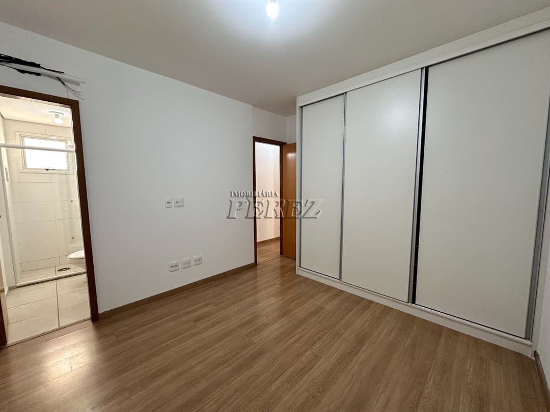 Apartamento para Alugar de 3 Quartos e 2 Vagas da Garagem na Região da Gleba Palhano - Foto 12
